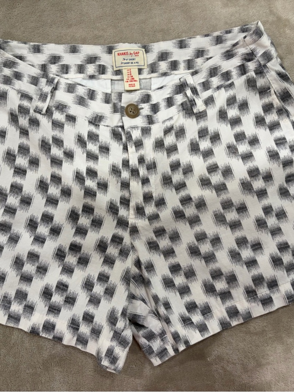 GAP Women's White Shorts with Gray Brushstroke Pattern